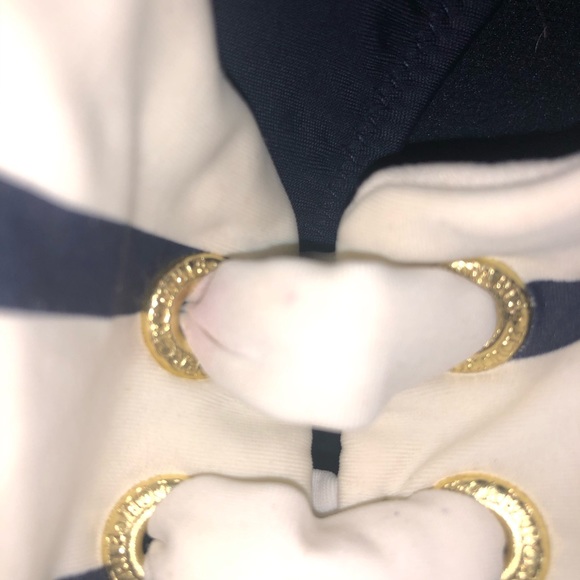 Bikini - Picture 3 of 3